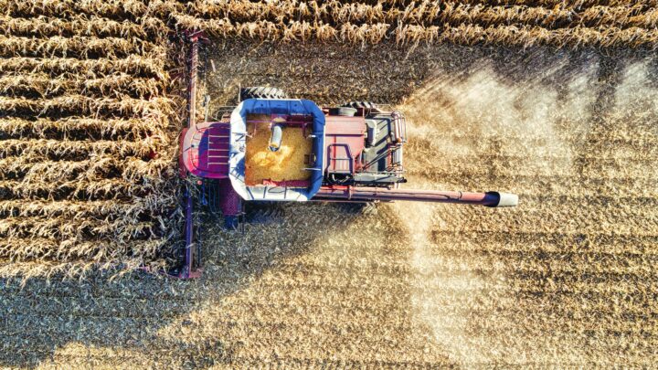 Filtry John Deere – cisi bohaterowie Twojego ciągnika. Dlaczego nie warto na nich oszczędzać